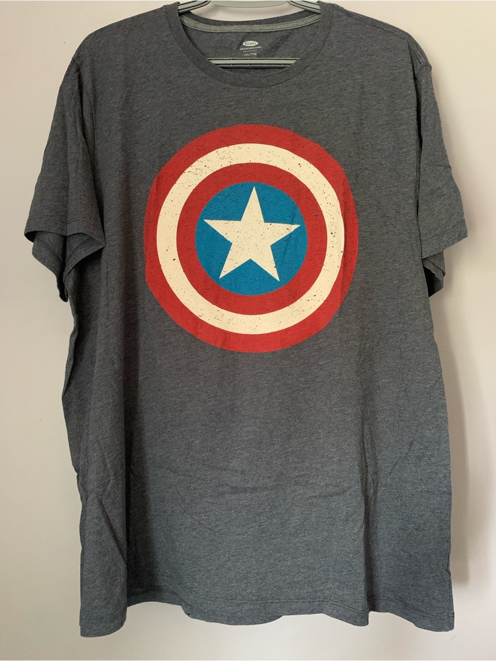 Captain America Mens Size XXL T-shirt